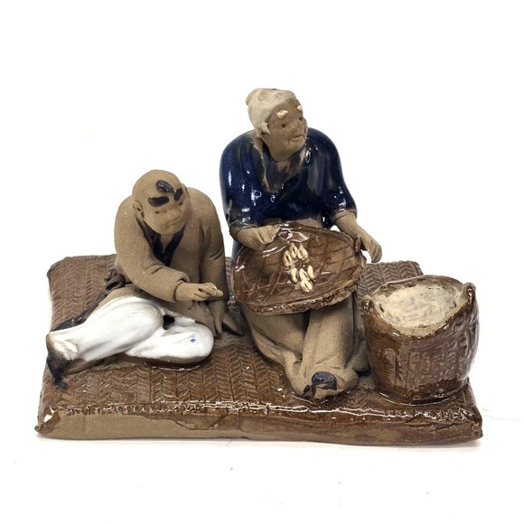 Mudman Japanese Ceramic Figurine Of Farmers Sorting Produce Vintage JE393 - Picture 5 of 9